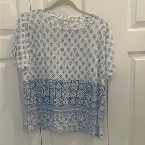Lucky Brand Blue and White Floral Short Sleeve Top